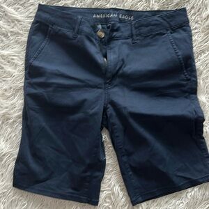 Excellent condition American Eagle super stretch size 12 Bermuda length shorts